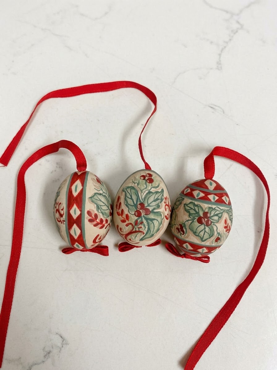 2204 Real Hand Painted Austrian Egg